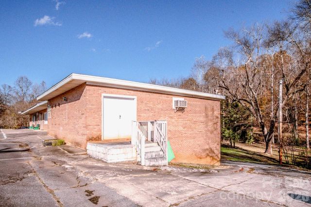 2327 Shelton Avenue, Statesville, NC 28677