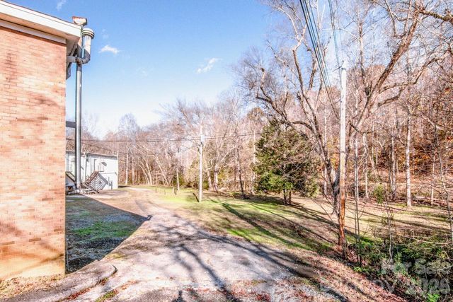 2327 Shelton Avenue, Statesville, NC 28677