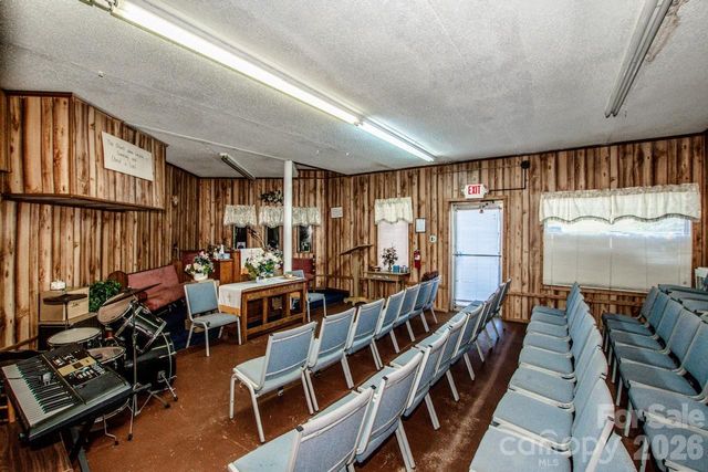 2327 Shelton Avenue, Statesville, NC 28677