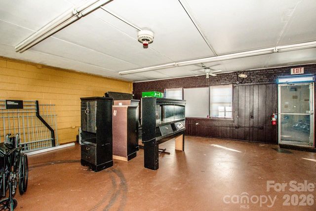 2327 Shelton Avenue, Statesville, NC 28677