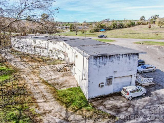 2327 Shelton Avenue, Statesville, NC 28677