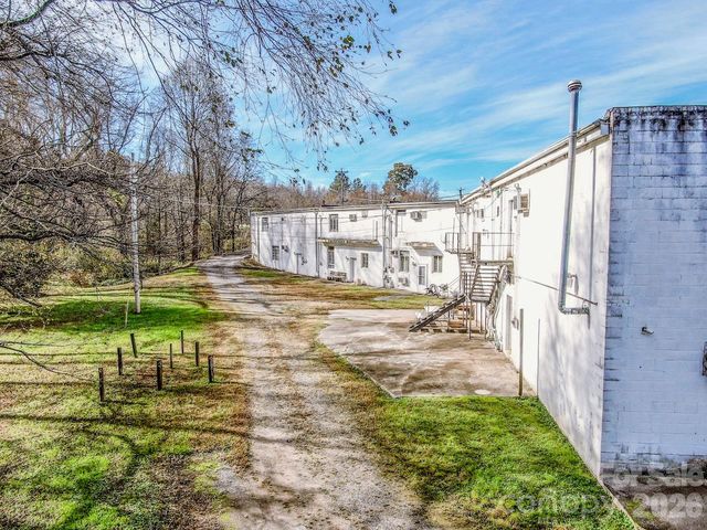 2327 Shelton Avenue, Statesville, NC 28677
