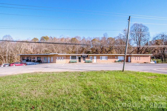 2327 Shelton Avenue, Statesville, NC 28677