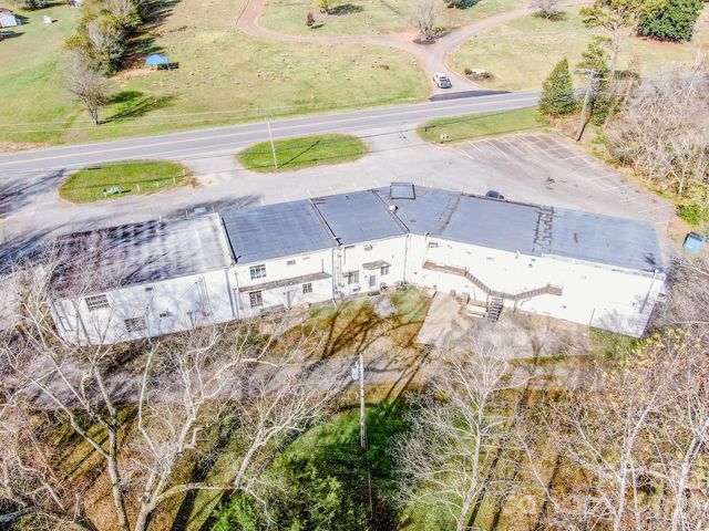 2327 Shelton Avenue, Statesville, NC 28677