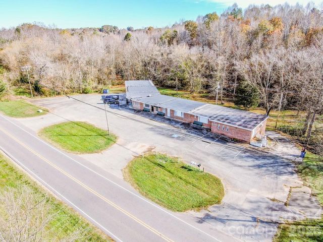 2327 Shelton Avenue, Statesville, NC 28677