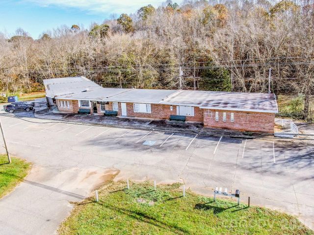 2327 Shelton Avenue, Statesville, NC 28677