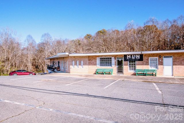 2327 Shelton Avenue, Statesville, NC 28677