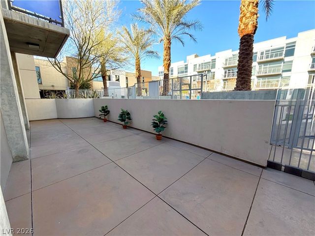 353 East Bonneville Avenue 639, Las Vegas, NV 89101