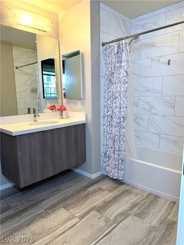 353 East Bonneville Avenue 639, Las Vegas, NV 89101