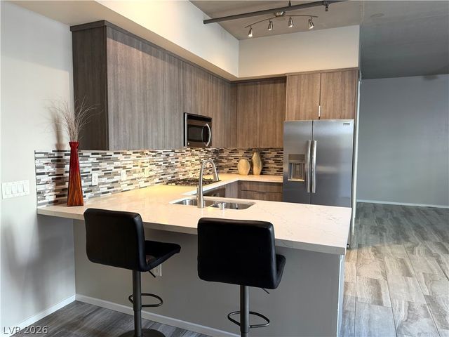 353 East Bonneville Avenue 639, Las Vegas, NV 89101