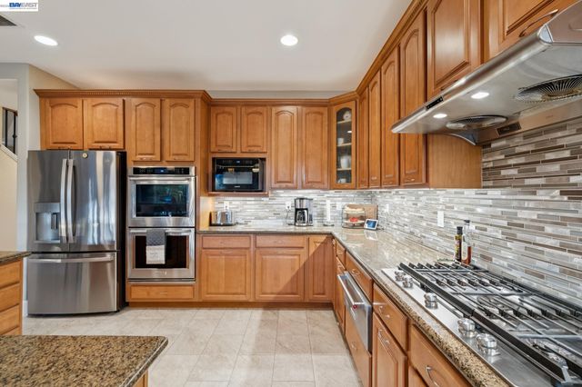 2142 Prestwick Dr, Discovery Bay, CA 94505