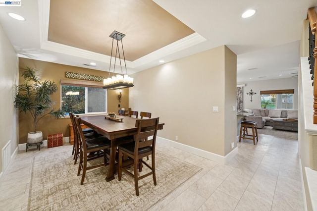 2142 Prestwick Dr, Discovery Bay, CA 94505