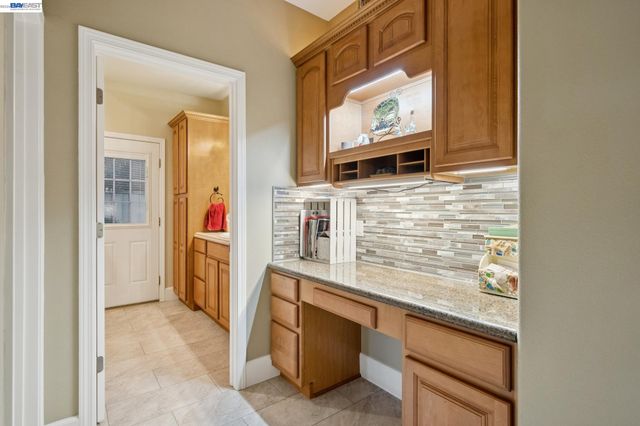 2142 Prestwick Dr, Discovery Bay, CA 94505