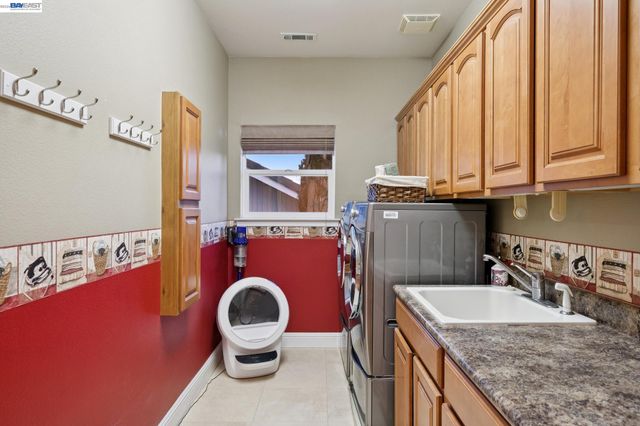 2142 Prestwick Dr, Discovery Bay, CA 94505