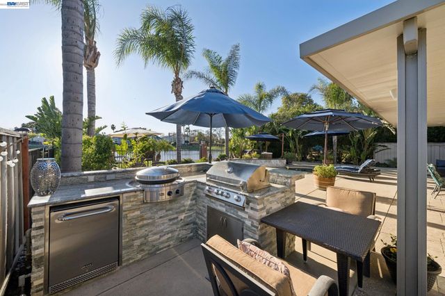 2142 Prestwick Dr, Discovery Bay, CA 94505