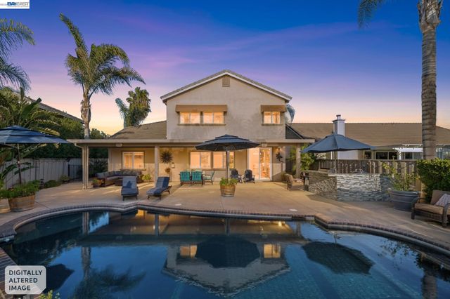 2142 Prestwick Dr, Discovery Bay, CA 94505