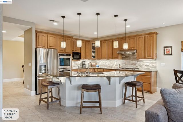 2142 Prestwick Dr, Discovery Bay, CA 94505