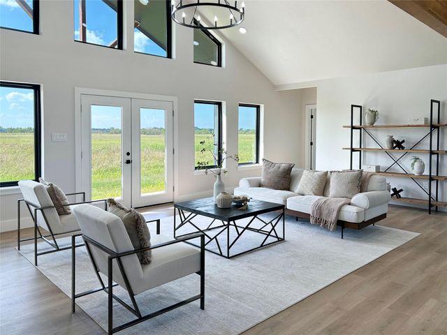 619 Chuckwagon Trail, Angleton, TX 77515