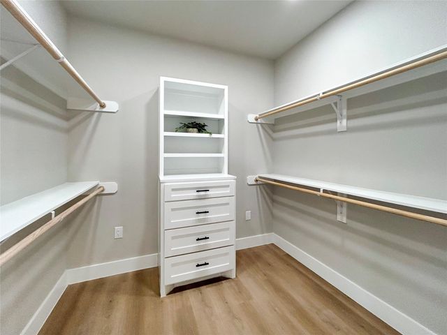 619 Chuckwagon Trail, Angleton, TX 77515