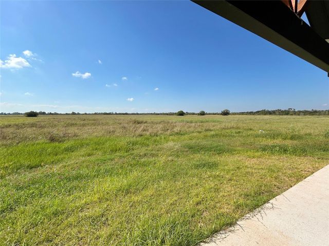 619 Chuckwagon Trail, Angleton, TX 77515