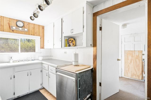 994 Welch Street, Lakewood, CO 80401