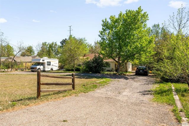 994 Welch Street, Lakewood, CO 80401