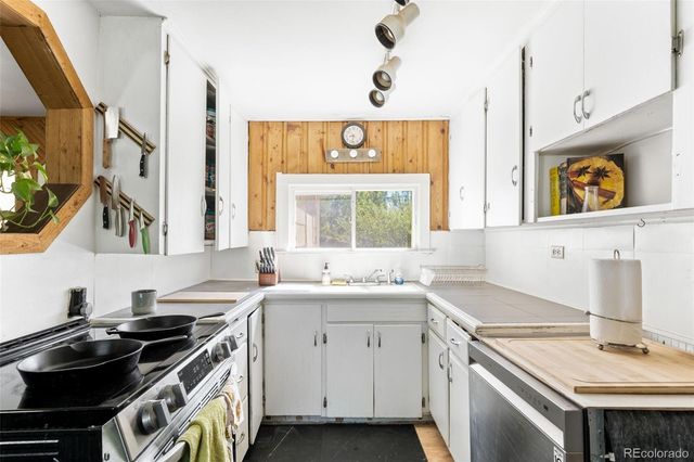 994 Welch Street, Lakewood, CO 80401