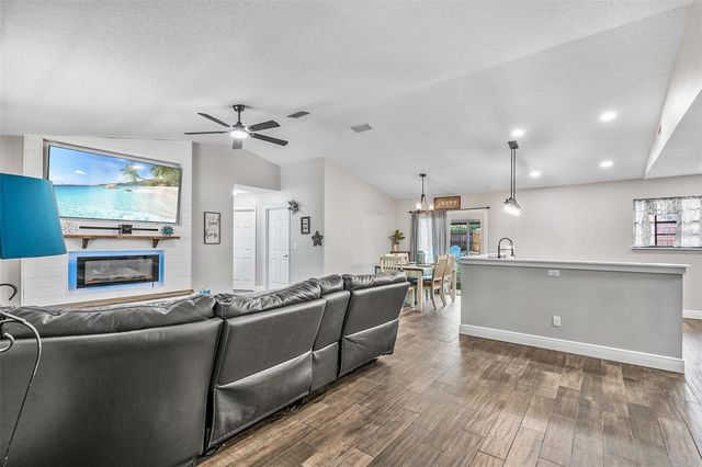 17411 HILLSIDE DRIVE, Montverde, FL 34756