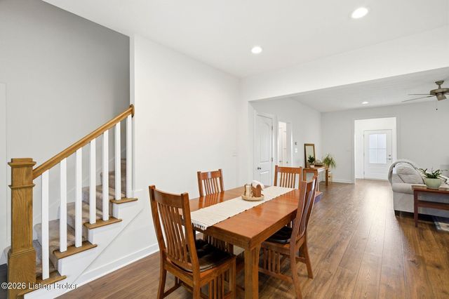 9202 Fox Chase Rd, Louisville, KY 40228