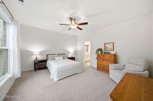 9202 Fox Chase Rd, Louisville, KY 40228