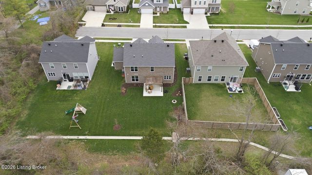 9202 Fox Chase Rd, Louisville, KY 40228