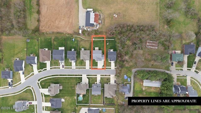 9202 Fox Chase Rd, Louisville, KY 40228