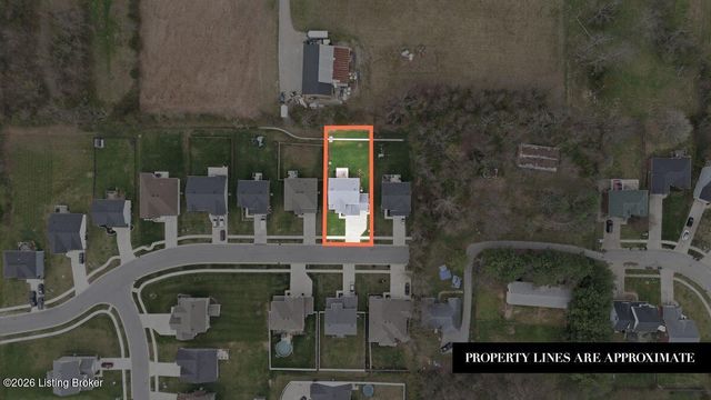 9202 Fox Chase Rd, Louisville, KY 40228