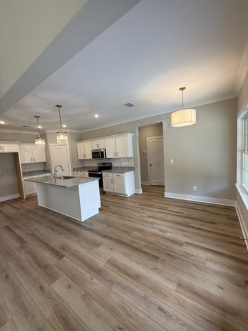 216 Spring House Dr, Manchester, TN 37355