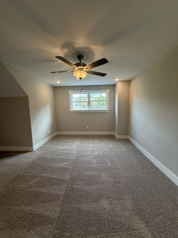 216 Spring House Dr, Manchester, TN 37355