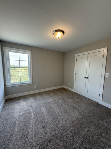 216 Spring House Dr, Manchester, TN 37355