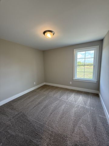 216 Spring House Dr, Manchester, TN 37355