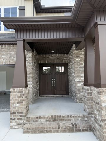 216 Spring House Dr, Manchester, TN 37355