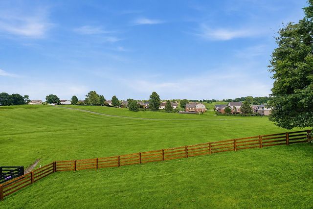 307 General Smith Drive, Richmond, KY 40475