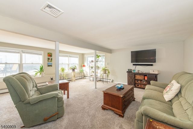 50 Carol Drive, Roxbury Twp., NJ 07876