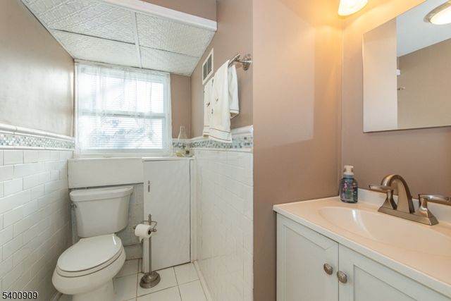 50 Carol Drive, Roxbury Twp., NJ 07876