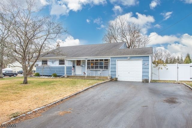 50 Carol Drive, Roxbury Twp., NJ 07876