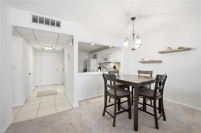 1057 Forest Lakes DR 307, Naples, FL 34105