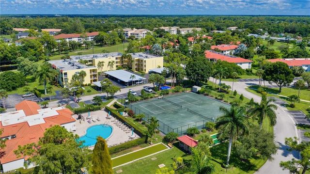 1057 Forest Lakes DR 307, Naples, FL 34105