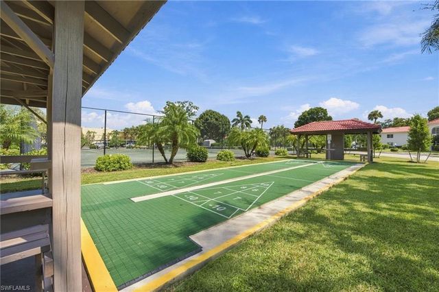 1057 Forest Lakes DR 307, Naples, FL 34105