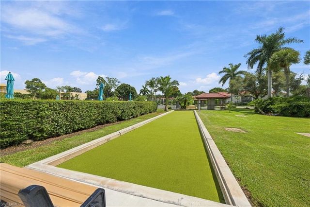 1057 Forest Lakes DR 307, Naples, FL 34105