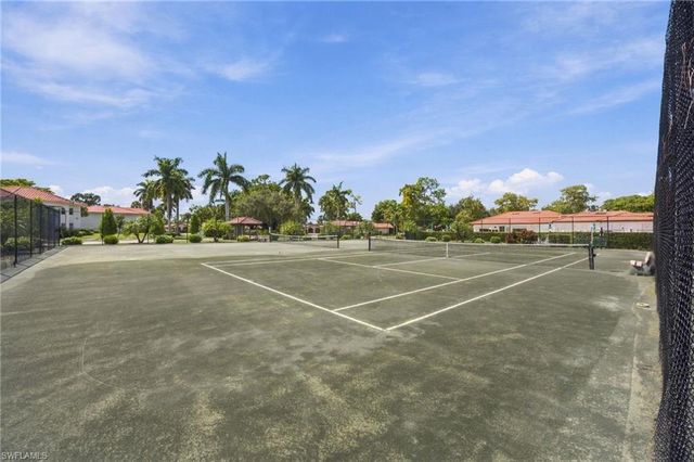 1057 Forest Lakes DR 307, Naples, FL 34105