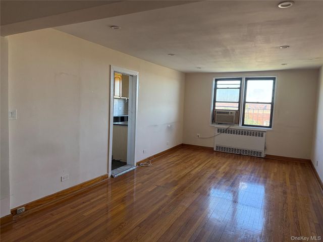 102-18 64th Avenue 6W, Forest Hills, NY 11375