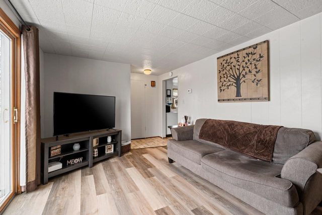 163 SUMMIT STREET, Pulaski, WI 54162