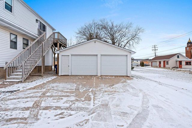 163 SUMMIT STREET, Pulaski, WI 54162
